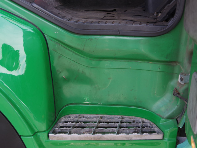 UDトラックス（日産） クオン 大型 - ADG-CD4ZL(96727) 23枚目