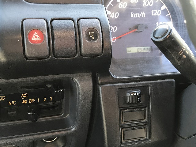 いすゞ エルフ 小型 平ボディ KR-NHR69(96728) 27枚目