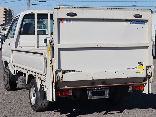 トヨタ タウンエース 小型 平ボディ GK-KM75(96729) 3枚目