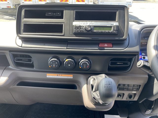 三菱ふそう キャンター 小型 アルミバン 2PG-FEB80(96754) 16枚目