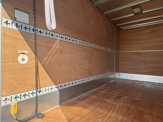 三菱ふそう キャンター 小型 アルミバン 2RG-FEAV0(96852) 12枚目