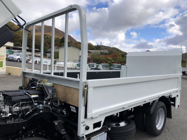 三菱ふそう キャンター 小型 平ボディ 2RG-FBA20(96853) 24枚目