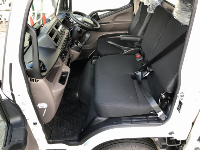 三菱ふそう キャンター 小型 平ボディ 2RG-FBA20(96853) 35枚目