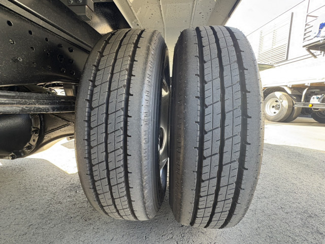 三菱ふそう キャンター 小型 アルミバン 2RG-FEAV0(96852) 40枚目