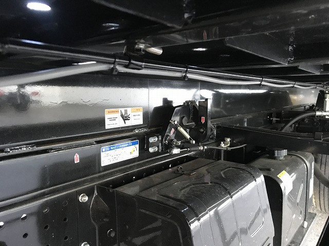 いすゞ エルフ 小型 車載専用車 2RG-NPR88AM(96854) 31枚目