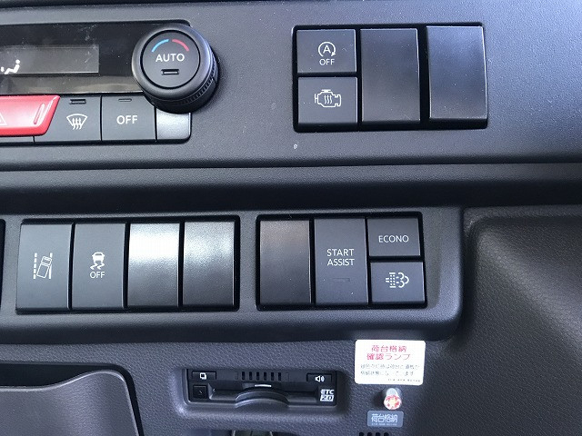 いすゞ エルフ 小型 車載専用車 2RG-NPR88AM(96854) 40枚目