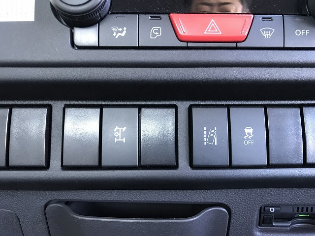 いすゞ エルフ 小型 車載専用車 2RG-NPR88AM(96854) 41枚目