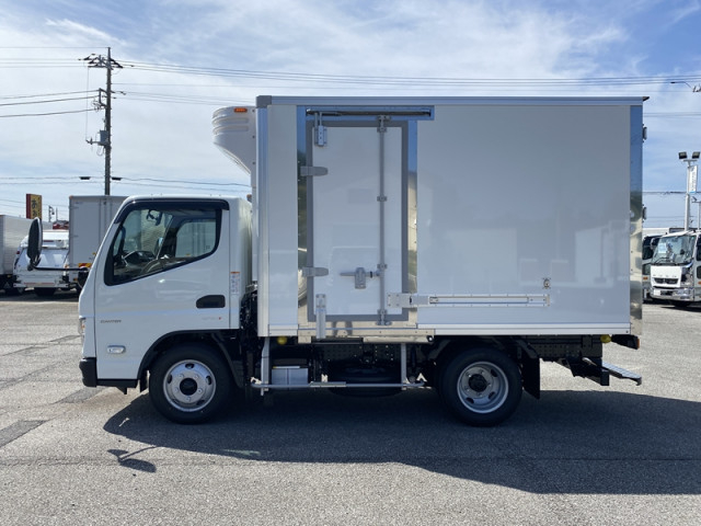 三菱ふそう キャンター 小型 冷凍冷蔵バン 2RG-FBAV0(96858) 4枚目