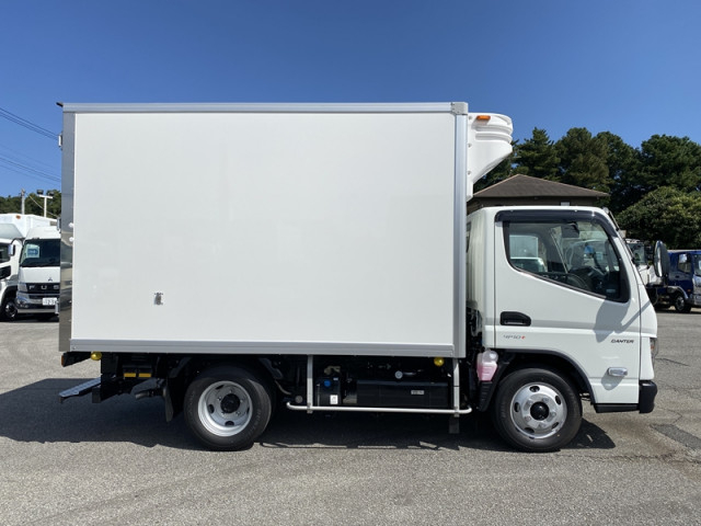 三菱ふそう キャンター 小型 冷凍冷蔵バン 2RG-FBAV0(96858) 5枚目