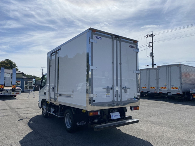 三菱ふそう キャンター 小型 冷凍冷蔵バン 2RG-FBAV0(96858) 7枚目