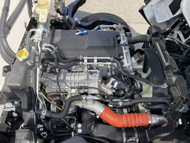 三菱ふそう キャンター 小型 冷凍冷蔵バン 2RG-FBAV0(96858) 12枚目