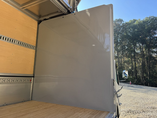 三菱ふそう キャンター 小型 アルミウィング 2RG-FEB50(96861) 18枚目