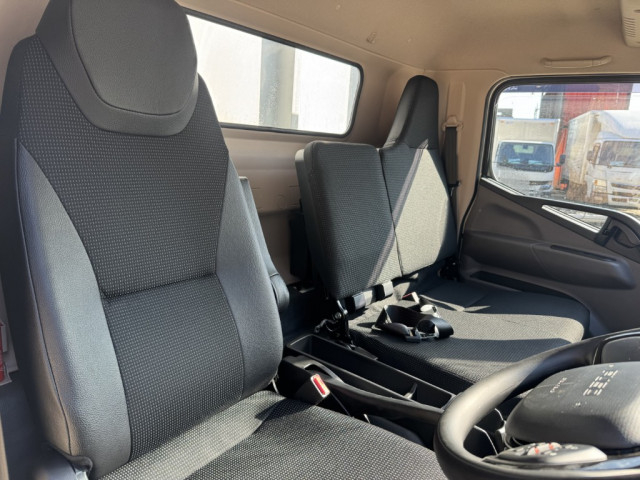 三菱ふそう キャンター 小型 アルミウィング 2RG-FEB50(96861) 27枚目