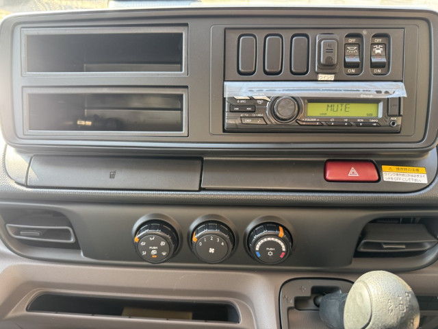 三菱ふそう キャンター 小型 アルミウィング 2RG-FEB50(96861) 30枚目