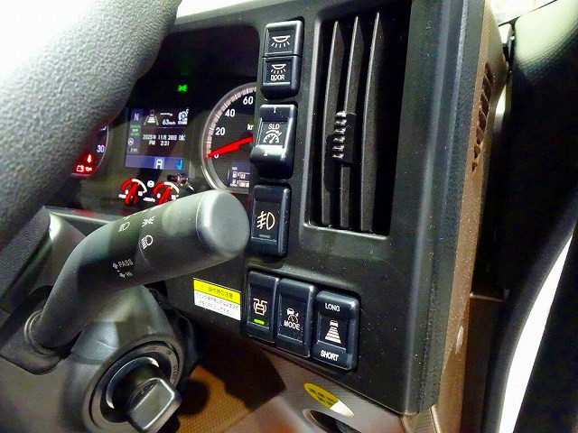 いすゞ ギガ 大型 アルミウィング 2PG-CYY77DU(96865) 17枚目