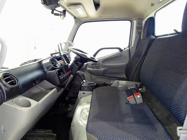 トヨタ ダイナ 小型 平ボディ 2KG-XZC605(96867) 8枚目