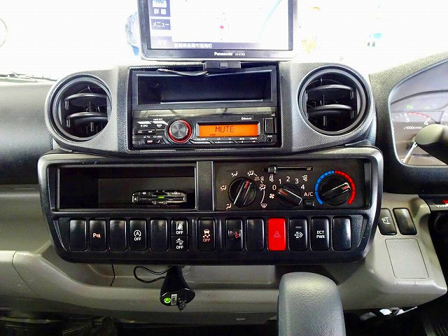 トヨタ ダイナ 小型 平ボディ 2KG-XZC605(96867) 10枚目