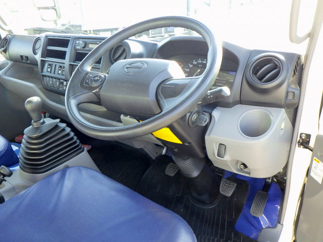 Hino dutro Small Refrigerator box_body 2RG-XZU710M(96873) 32枚目