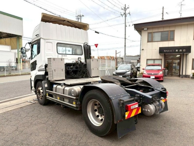 UDトラックス（日産） クオン 大型 トラクタ（シングル） 2PG-GK5AAD(96875) 4枚目