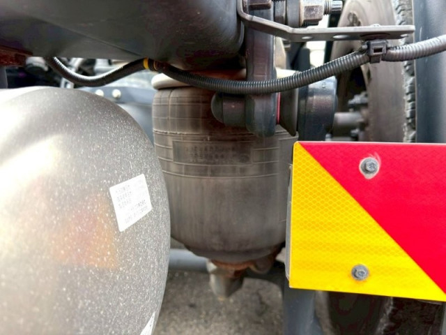 UDトラックス（日産） クオン 大型 トラクタ（シングル） 2PG-GK5AAD(96875) 6枚目