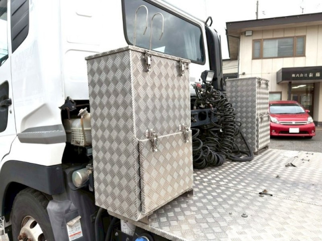 UDトラックス（日産） クオン 大型 トラクタ（シングル） 2PG-GK5AAD(96875) 12枚目
