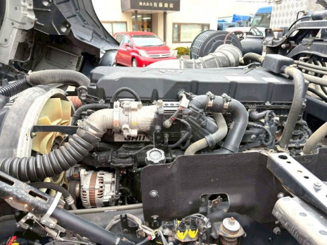 UDトラックス（日産） クオン 大型 トラクタ（シングル） 2PG-GK5AAD(96875) 14枚目