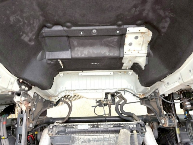 UDトラックス（日産） クオン 大型 トラクタ（シングル） 2PG-GK5AAD(96875) 17枚目