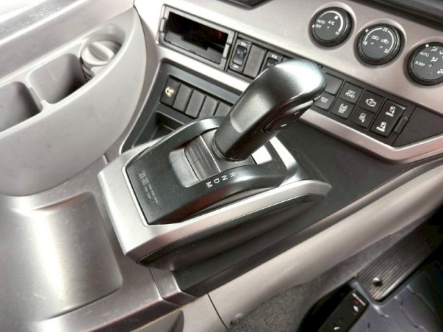 UDトラックス（日産） クオン 大型 トラクタ（シングル） 2PG-GK5AAD(96875) 19枚目