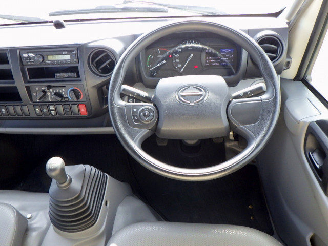 日野 デュトロ 小型 平ボディ 2RG-XZU710M(96879) 13枚目