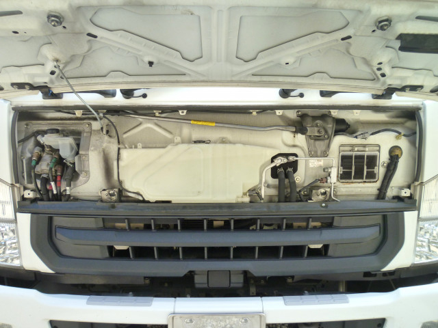 UDトラックス（日産） コンドル 中型 アルミウィング 2RG-BRR90T2(96882) 8枚目