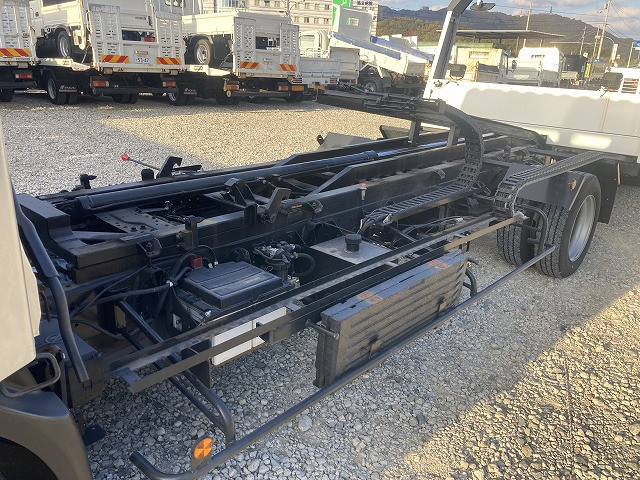 日野 デュトロ 小型 車載専用車 2KG-XZU722M(96883) 18枚目