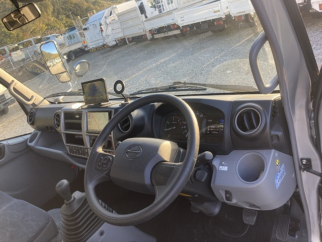 日野 デュトロ 小型 車載専用車 2KG-XZU722M(96883) 30枚目