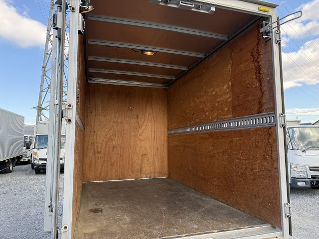 トヨタ ダイナ 小型 アルミバン TKG-XZC605(96886) 12枚目