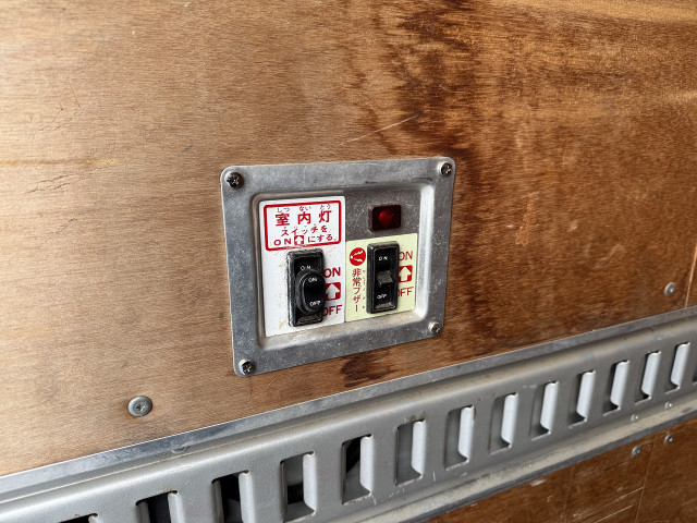 トヨタ ダイナ 小型 アルミバン TKG-XZC605(96886) 15枚目