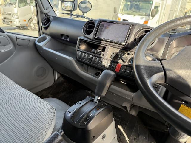 トヨタ ダイナ 小型 アルミバン TKG-XZC605(96886) 40枚目