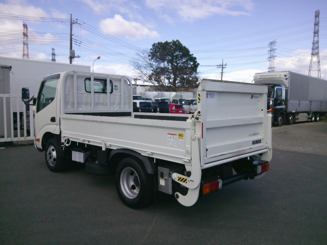 トヨタ トヨエース 小型 平ボディ 2RG-XZC605(96888) 6枚目