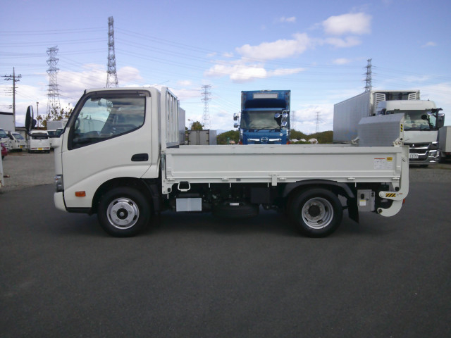 トヨタ トヨエース 小型 平ボディ 2RG-XZC605(96888) 7枚目
