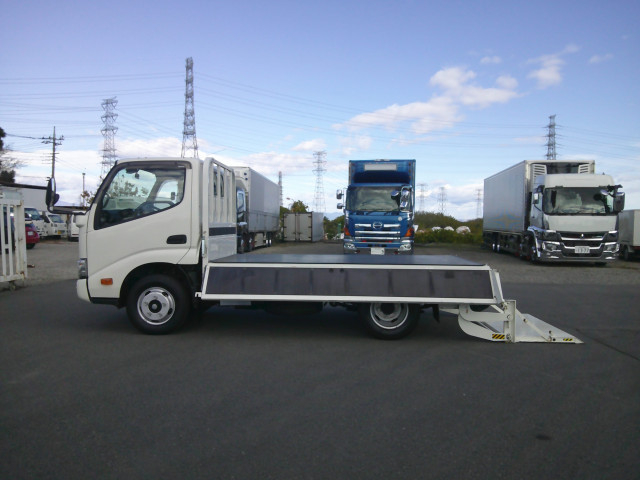 トヨタ トヨエース 小型 平ボディ 2RG-XZC605(96888) 11枚目