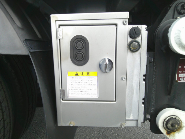 トヨタ トヨエース 小型 平ボディ 2RG-XZC605(96888) 13枚目