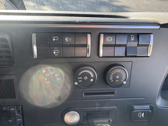 三菱ふそう スーパーグレート 大型 クレーン付き 2PG-FS74HZ(96918) 31枚目