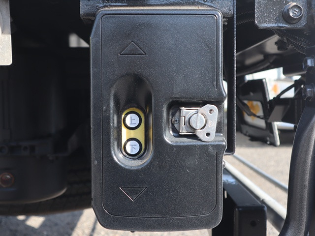 トヨタ ダイナ 小型 アルミバン TPG-XZU710(96922) 16枚目