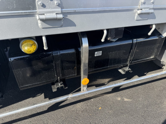 いすゞ フォワード 中型 平ボディ 2RG-FRR90S2(96924) 21枚目