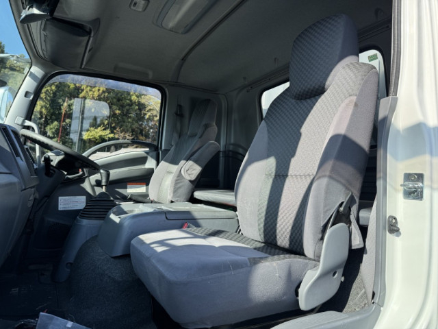 いすゞ フォワード 中型 平ボディ 2RG-FRR90S2(96924) 33枚目