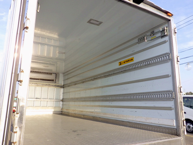 いすゞ フォワード 中型 冷凍冷蔵バン 2PG-FRR90S2(96927) 9枚目