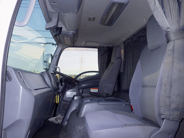 いすゞ フォワード 中型 冷凍冷蔵バン 2PG-FRR90S2(96927) 12枚目