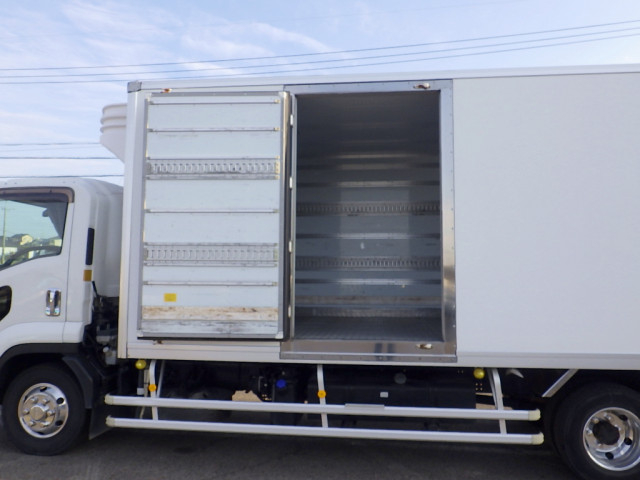 いすゞ フォワード 中型 冷凍冷蔵バン 2PG-FRR90S2(96927) 34枚目