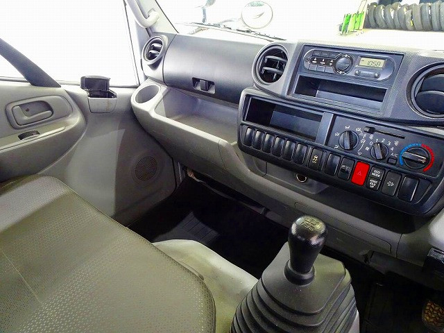 日野 デュトロ 小型 クレーン付き TKG-XZU655M(96929) 9枚目