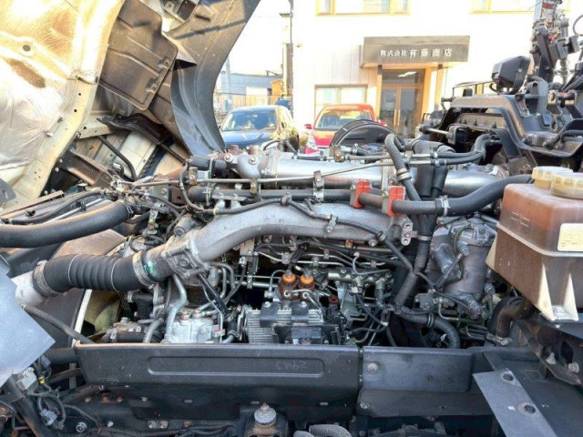 いすゞ ギガ 大型 トラクタ（シングル） QKG-EXD52BD(96931) 16枚目