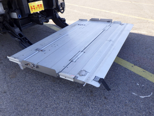 いすゞ エルフ 小型 冷凍冷蔵バン TPG-NPR85AN(96933) 22枚目