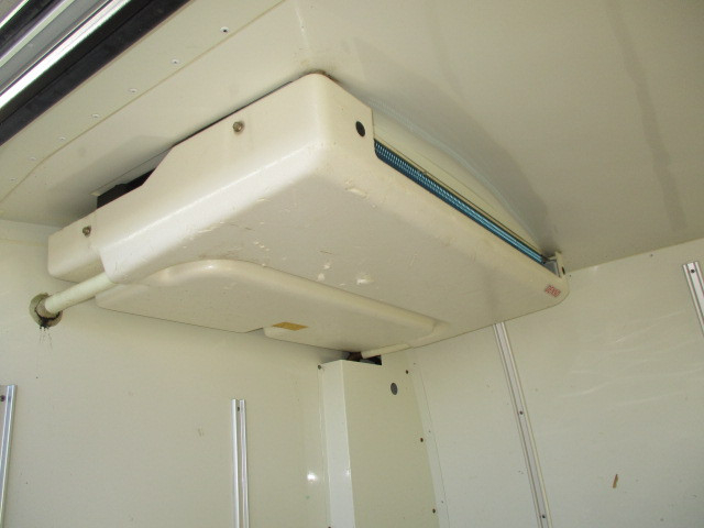 トヨタ ハイエース 小型 冷凍冷蔵バン QDF-GDH206V(96934) 6枚目